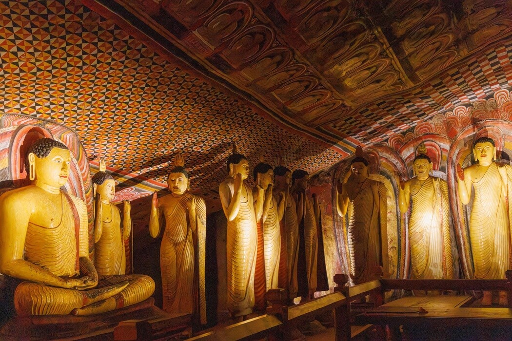 Dambulla Cave Temple (Golden Temple)